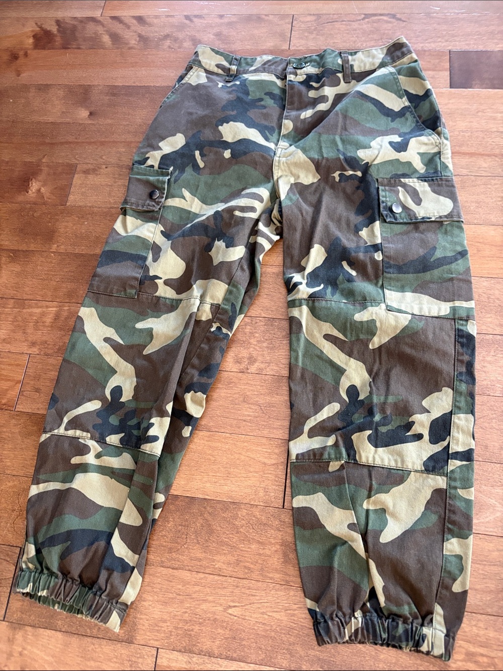 Y2K Olive Green & Camo Ankle Cargo Pants